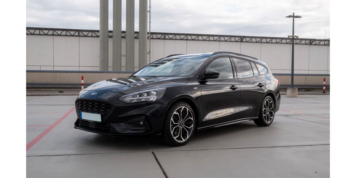 Ford Focus 100.180 km 15.999 &euro; Dresden 01067