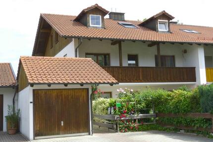 5-Zi-Wohnung in Neuötting mit Balkon, Garage und Gartenanteil