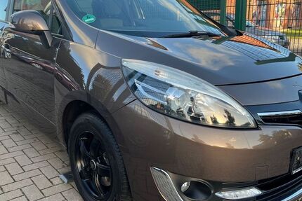 Renault Scenic 82.000 km 6.690 € Berlin Weißensee-Pankow 13086