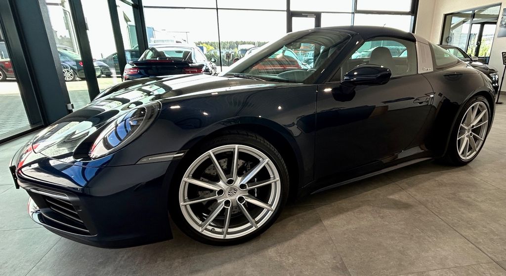 Porsche 992 30.500 km 147.800 &euro; Roßtal 90574