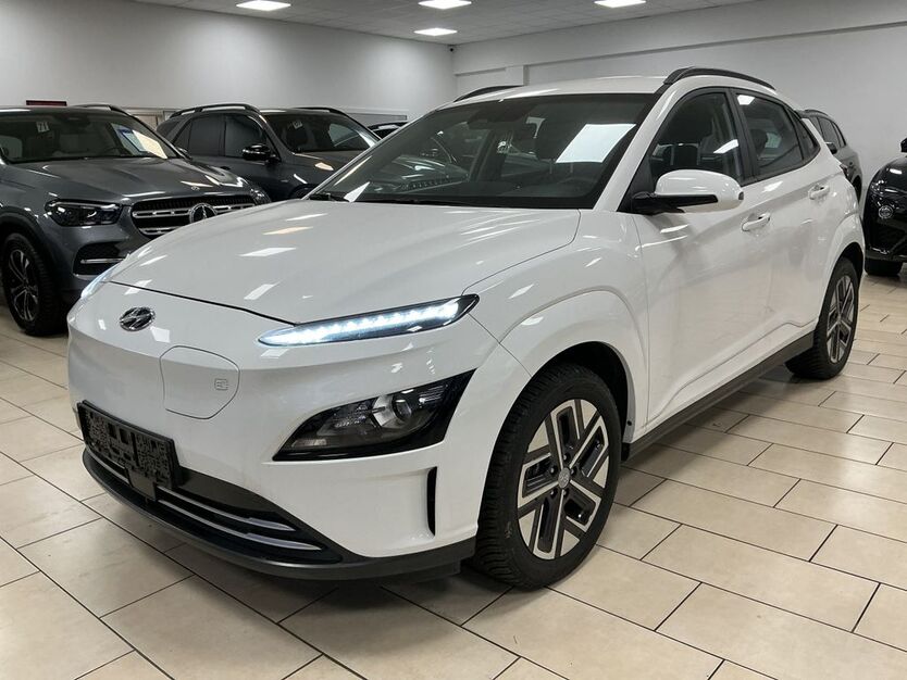 Hyundai KONA 7.624 km 18.400 € Bonn 53227