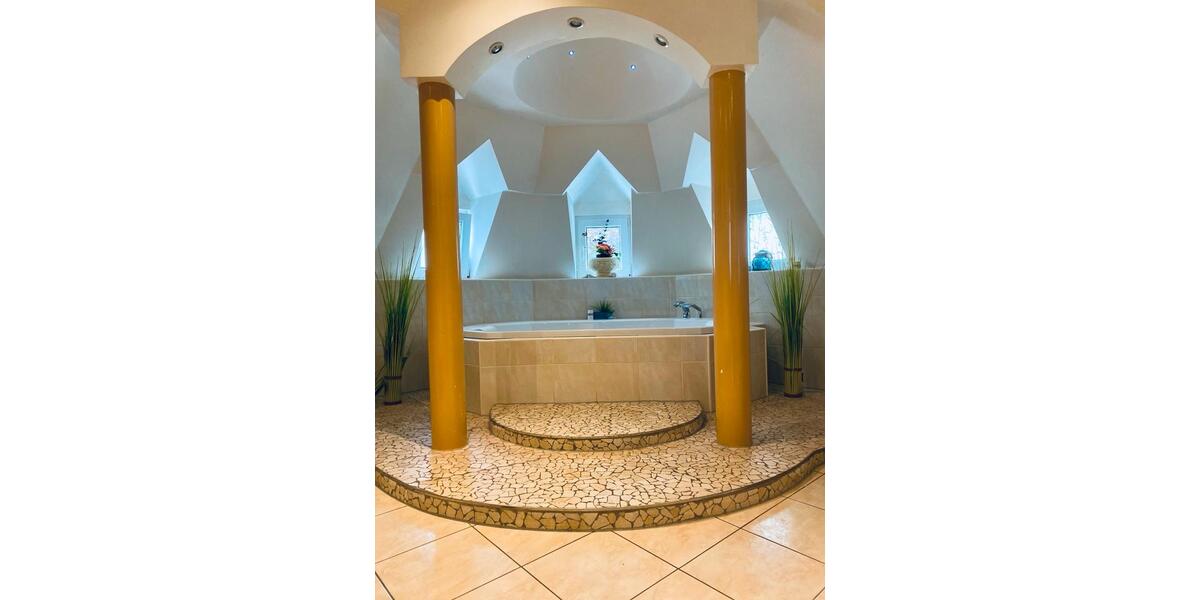 Einfamilienhaus mit Schlossflair 7 zimmer