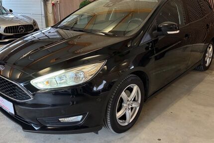 Ford Focus 122.569 km 7.799 € Horhausen 56593