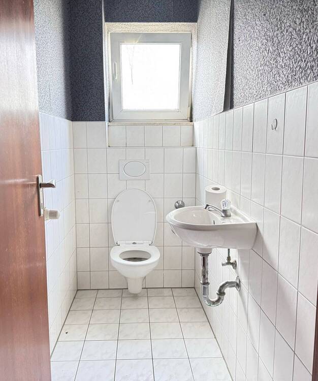 Zweifamilienhaus mit Ausbaureserve in ruhiger Feldrandlage