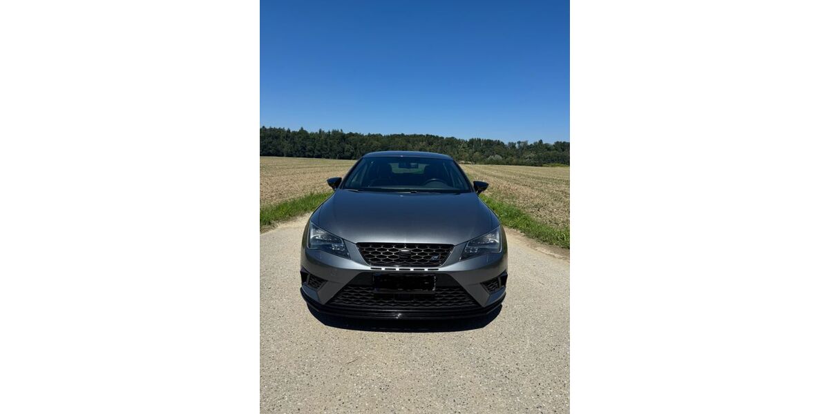 Seat Leon 72.000 km 17.990 &euro; Aschau am Inn 84544