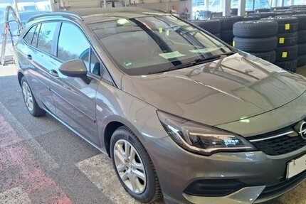 Opel Astra Klima Navi Temp CarPlay GARANTIE 28.000 km 28.000 km 14.500 &euro; Erftstadt 50374