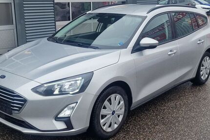 Ford Focus 52.000 km 14.998 &euro; Landau 76829