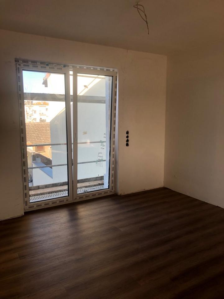 Moderne 2-Zimmer-Wohnung mit Balkon im Herzen von Eschweiler – Er zimmer