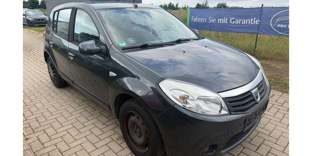 Dacia Sandero 180.447 km 1.999 &euro; Wismar 23970