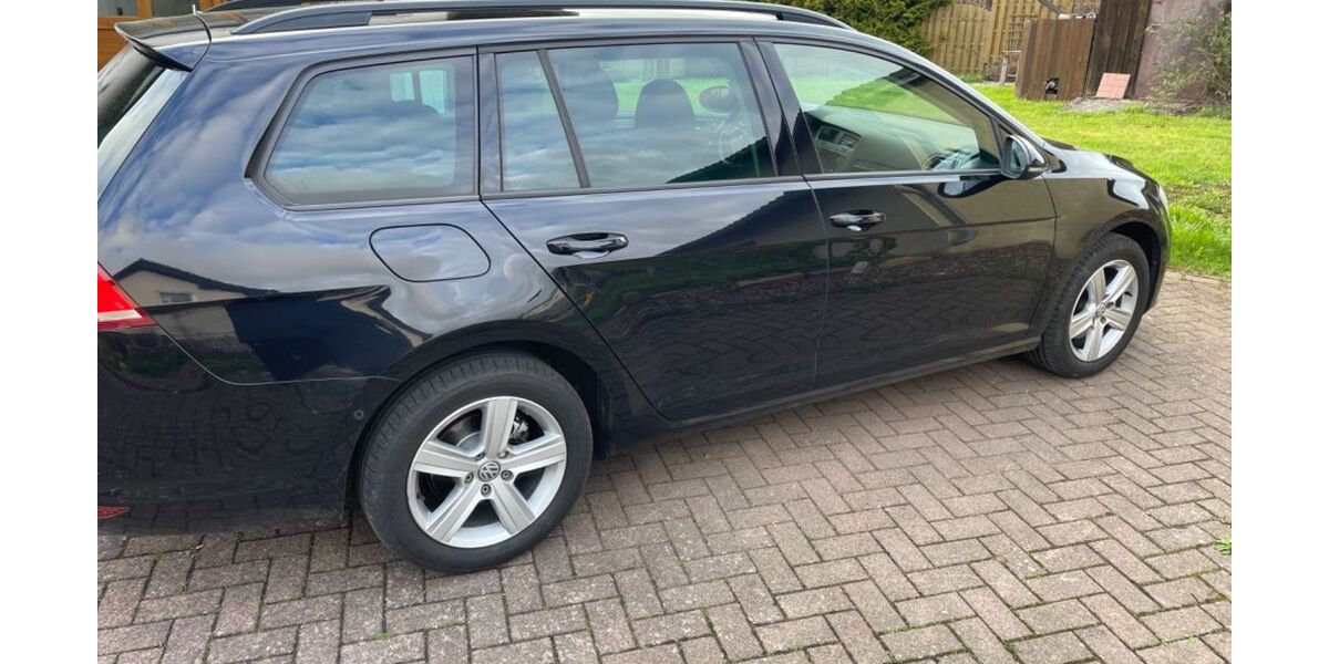 VW Golf 108.000 km 10.200 &euro; Poppenhausen 36163
