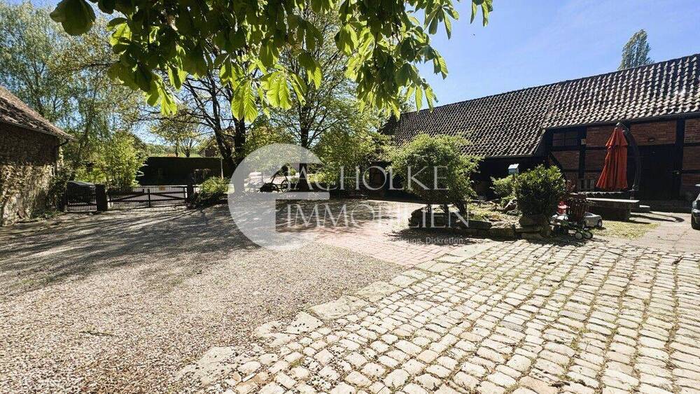 Mehrfamilienhaus, Wohnhaus Bad Münder am Deister / Nienstedt Nienstedt - 1 Zimmer, 720 m&sup2;, 745.000&euro; | Angebot:26902085