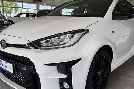 Toyota Yaris 36.500 km 31.990 &euro; Balingen 72336