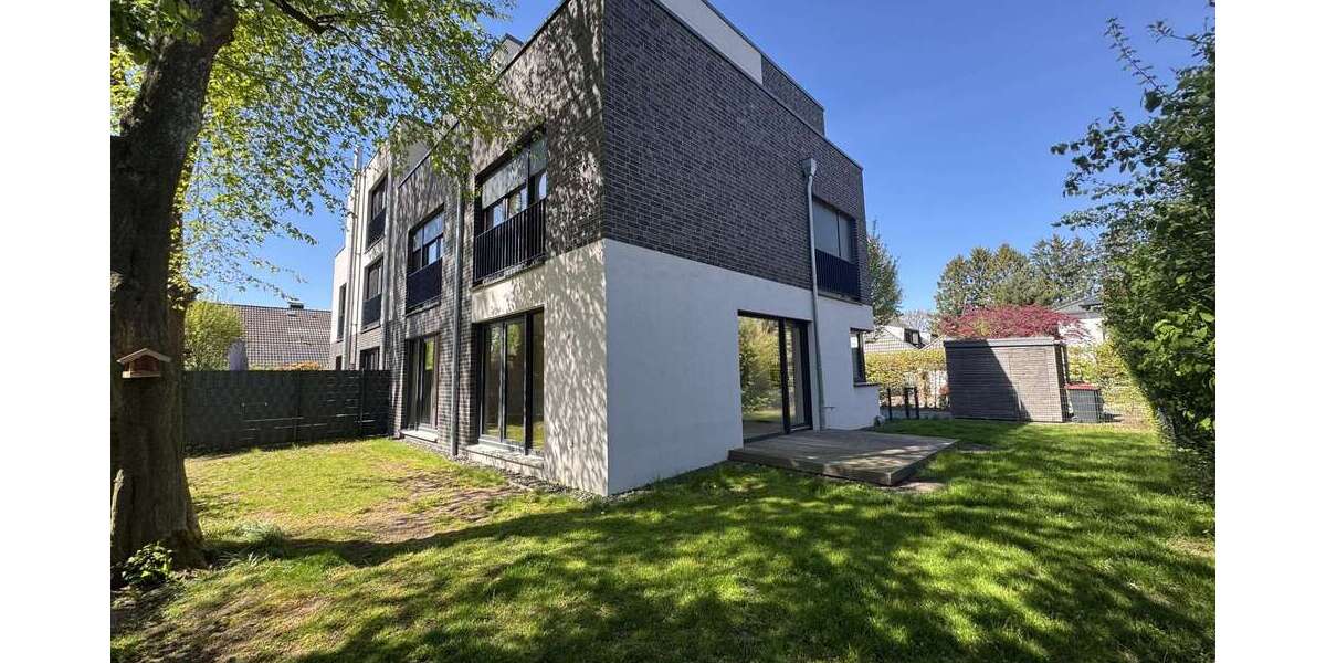 Einfamilienhaus Hamburg / Volksdorf Volksdorf - 7 Zimmer, 198 m&sup2;, 3.750&euro; | Angebot:26447856