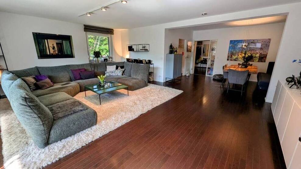 Exklusive 5 -Zimmer-Wohnung in bester Lage von Bremen-Horn