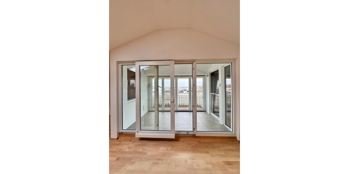 Dachgeschoßwohnung Erding - 4 Zimmer, 142 m&sup2;, 1.400&euro; | Angebot:26026745