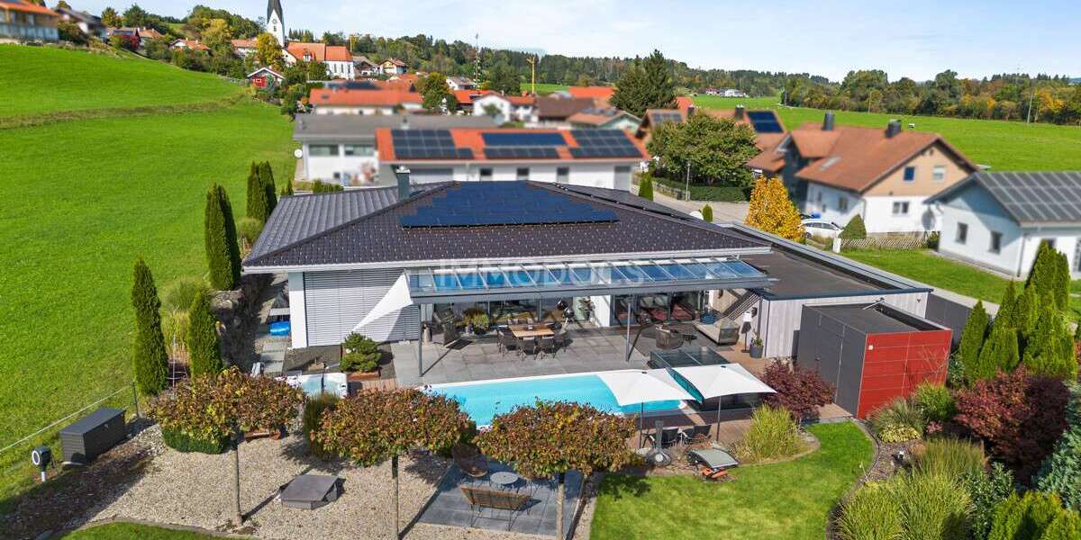 Haus zum Kaufen in Waltenhofen Martinszell im Allgäu 2.500.000 € 270.05 m² 4 zimmer