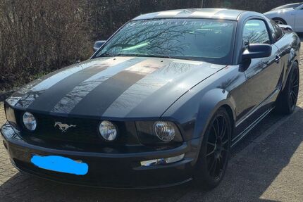 Ford Mustang 96.000 km 20.000 &euro; Edenkoben 67480