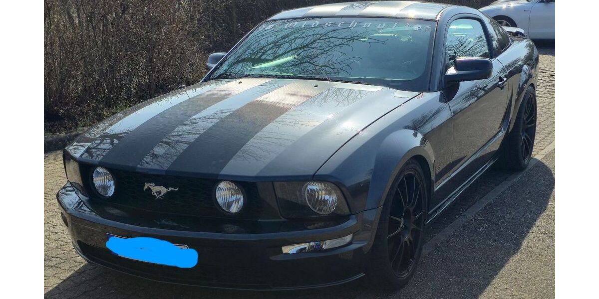 Ford Mustang 96.000 km 20.000 &euro; Edenkoben 67480