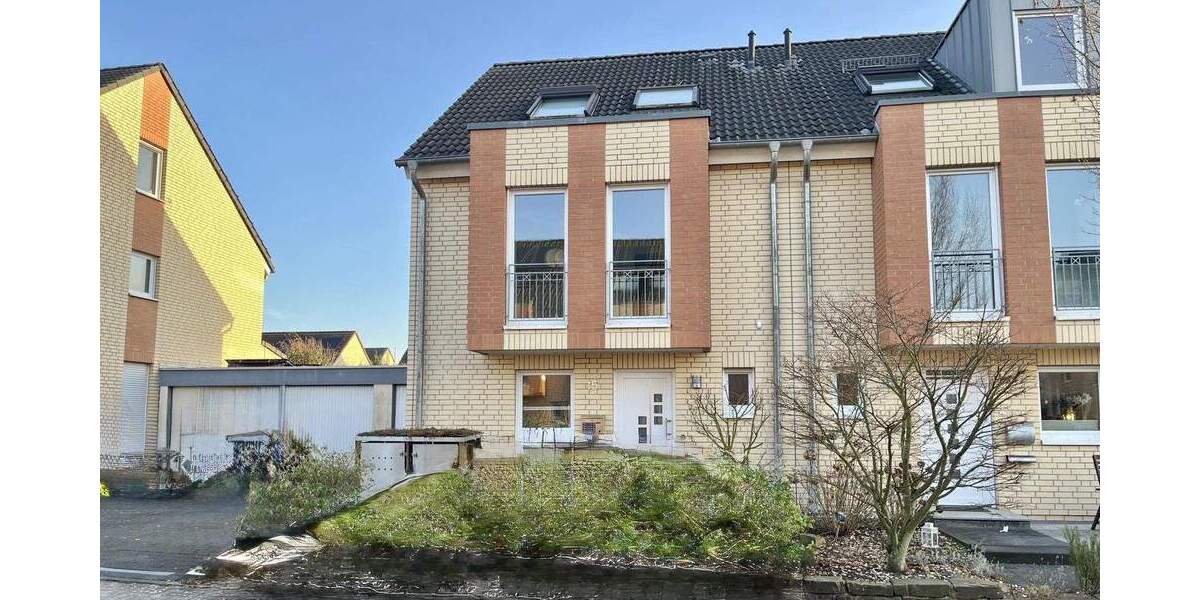 Solide DHH mit guter Ausstattung in Schlebusch 5 zimmer