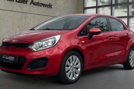 Kia Rio 80.000 km 5.999 &euro; Jülich 52428