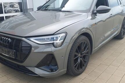 Audi e-tron 45.226 km 43.980 € Hagen 58091