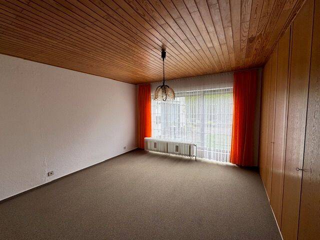 Einfamilienhaus Kusel Bledesbach - 7 Zimmer, 235 m&sup2;, 1.490&euro; | Angebot:23944502