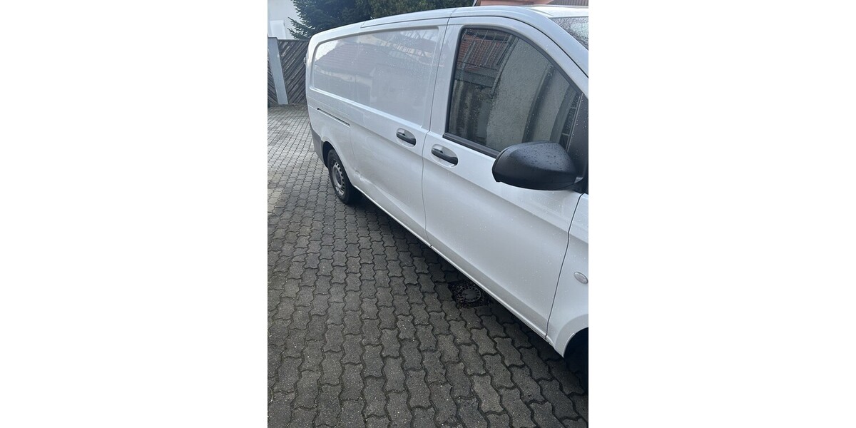 Mercedes-Benz Vito Kasten 331.000 km 11.800 &euro; Bautzen 02625