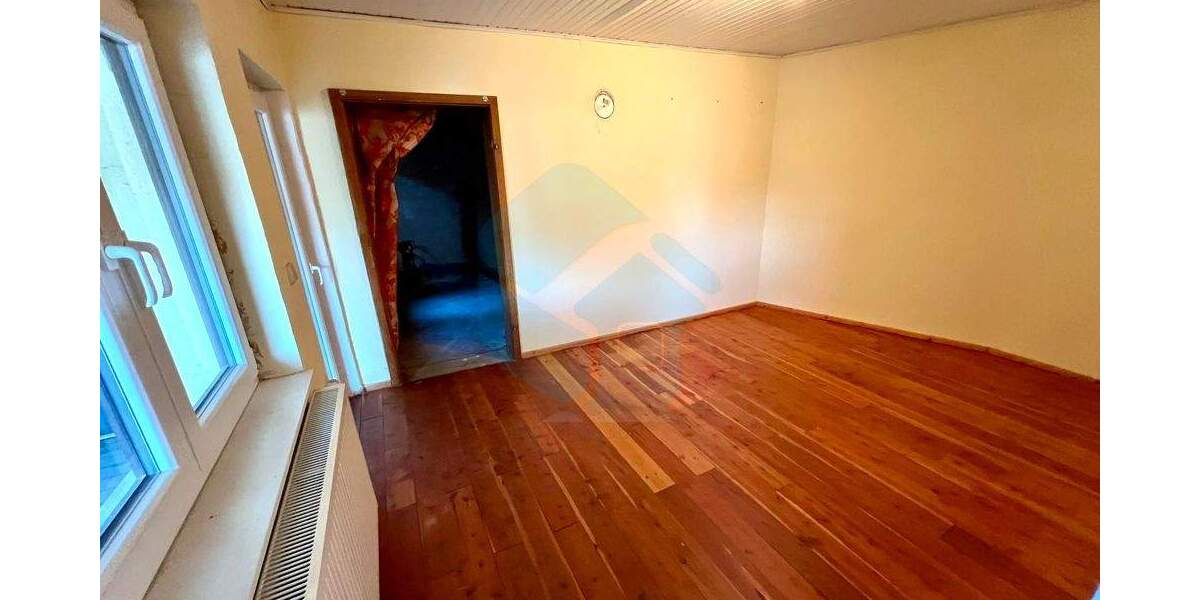 Einfamilienhaus Butzbach / Hoch-Weisel Hoch-Weisel - 5 Zimmer, 129 m&sup2;, 179.000&euro; | Angebot:25385969