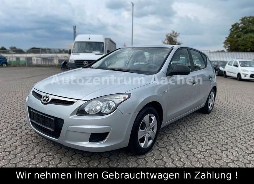 i30