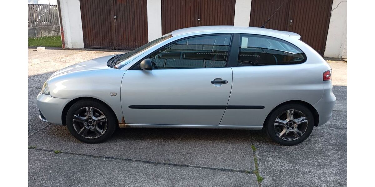 Seat Ibiza 236.000 km 700 &euro; Illingen 75428