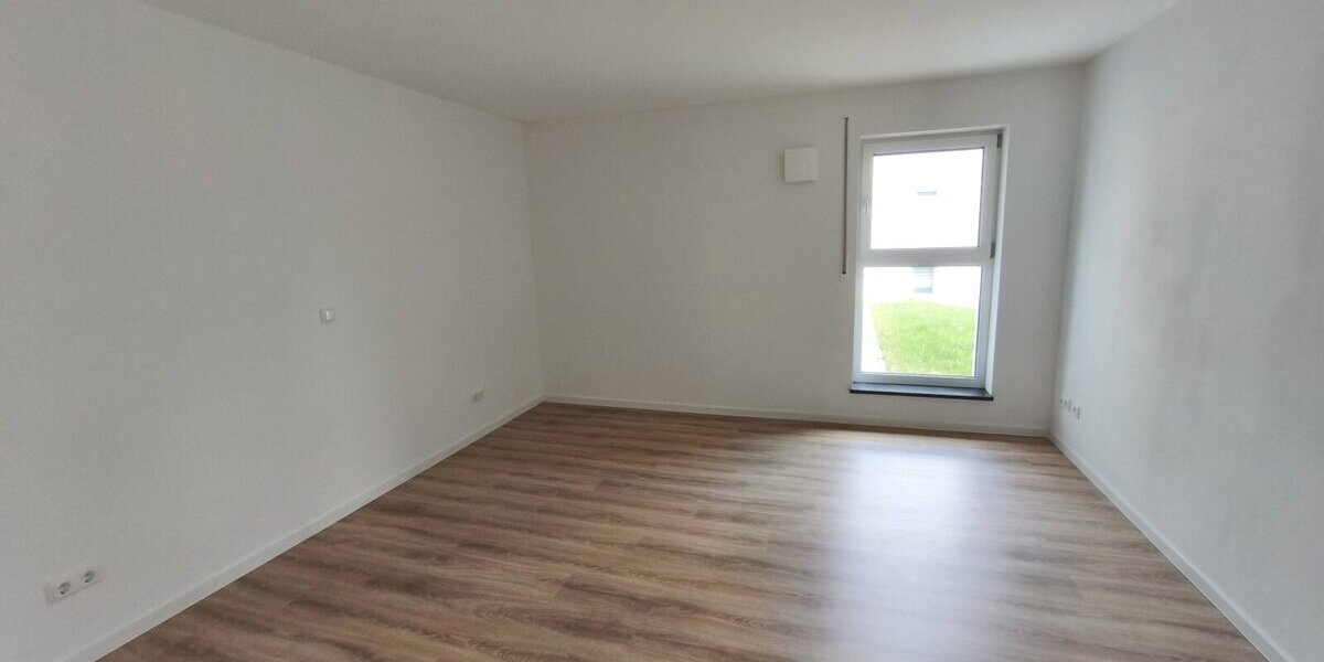 Wohnen wie im eigenen Haus! 4-Zi WFL 114 m² Ki-Z-Gäste-Z-Home-Office Terrasse-Garten 2 Tiefgaragenplätze ab sofort. - Erdgeschoßwohnung Kemnath Beste Lage | Angebot:26490228