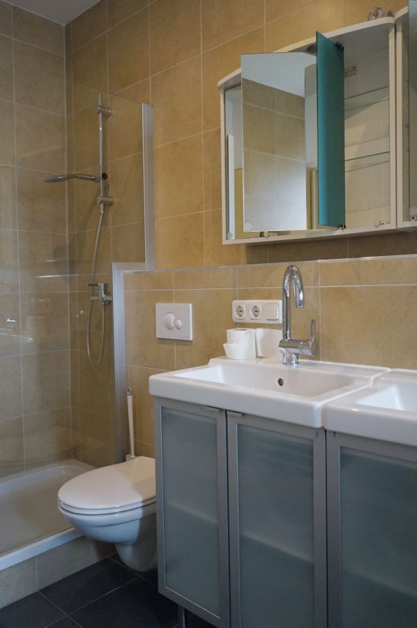 3 Altbau Loft Wohnungen am Lech: 73+82+64 qm, kernsaniert, Balkon, Parkett, Küche, ruhig, nähe KUKA, provisionsfrei