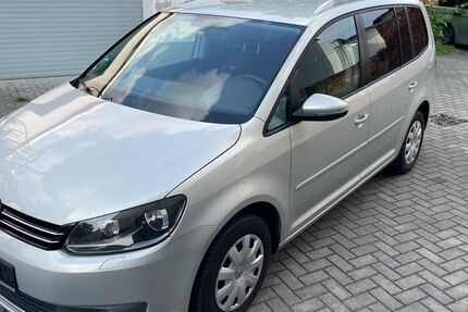 VW Touran 144.000 km 4.444 &euro; Dresden 01139