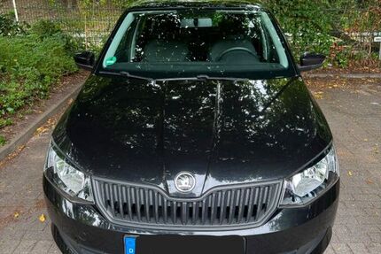 Skoda Fabia 82.000 km 6.700 &euro; Hamburg 22145