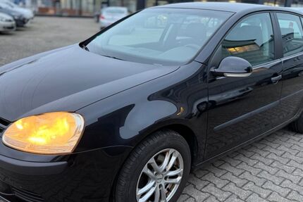 VW Golf 182.000 km 2.690 &euro; Graben-Neudorf 76676