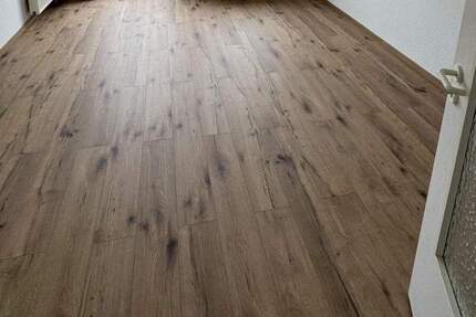 Sehr schöne 4-R-Wohnung in MD-Stadtfeld -Ost im EG.ca.94m² zu vermieten ! 4 zimmer