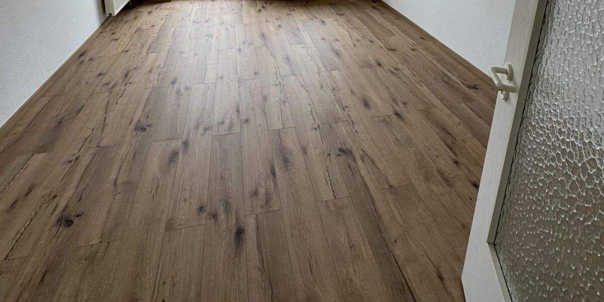 Sehr schöne 4-R-Wohnung in MD-Stadtfeld -Ost im EG.ca.94m² zu vermieten ! 4 zimmer