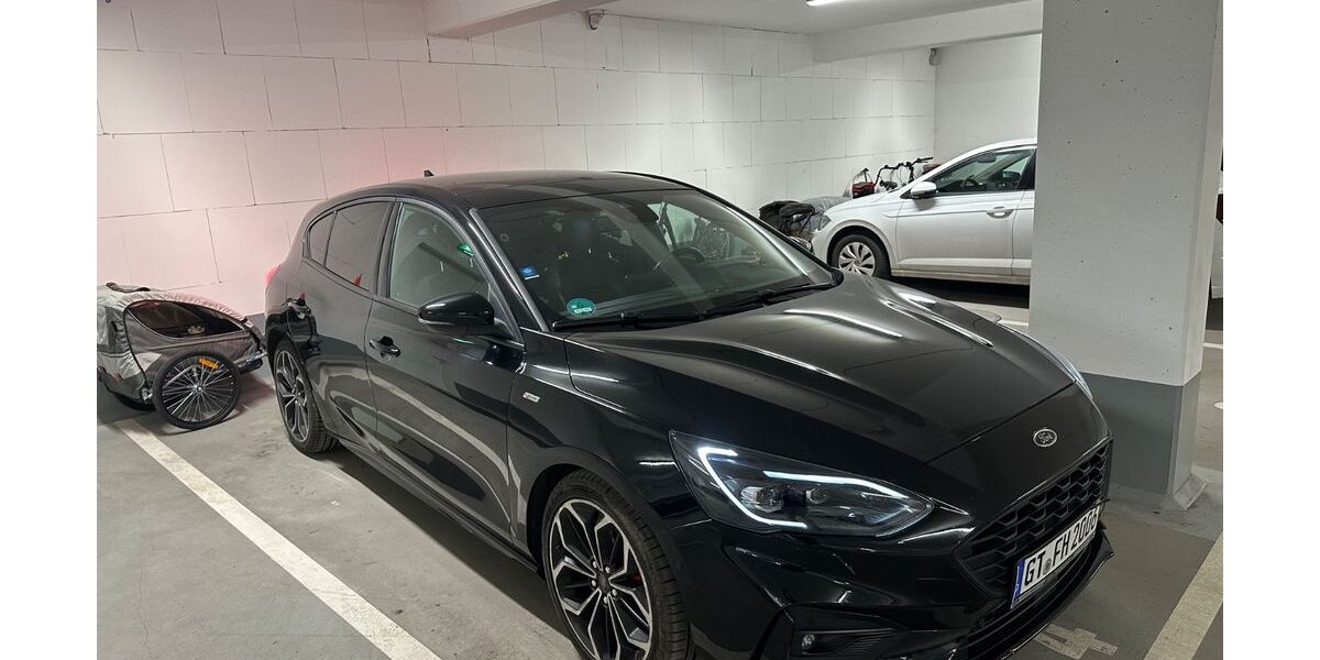 Ford Focus 91.500 km 13.900 &euro; Schloß Holte-Stukenbrock 33758