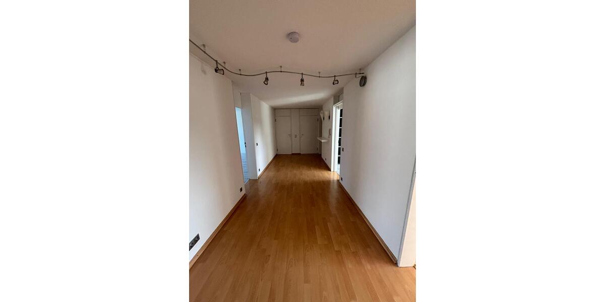 Etagenwohnung Trier Kürenz - 6 Zimmer, 172 m&sup2;, 615.000&euro; | Angebot:27044425