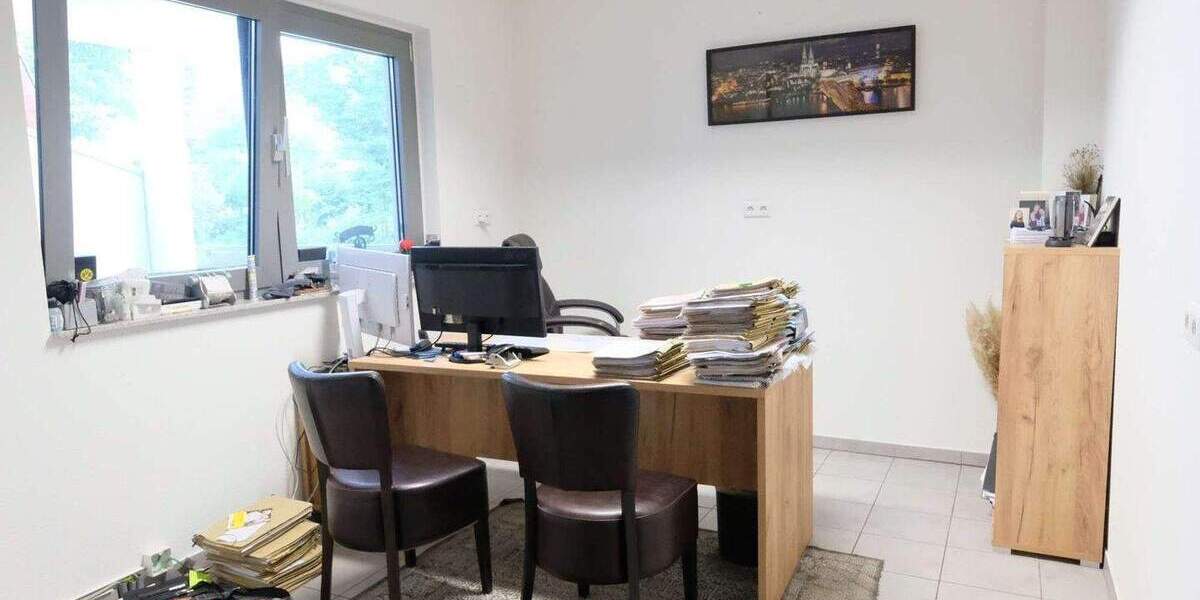 Gewerbeobjekt Rösrath Vierkotten - 4 Zimmer, 110 m&sup2;, 1.100&euro; | Angebot:24708270