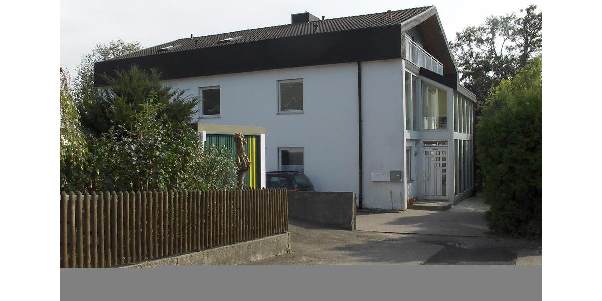 Erdgeschoß 3 Zimmer mit Wohnküche und Speis 122 qm + 2 UG-R 3 zimmer