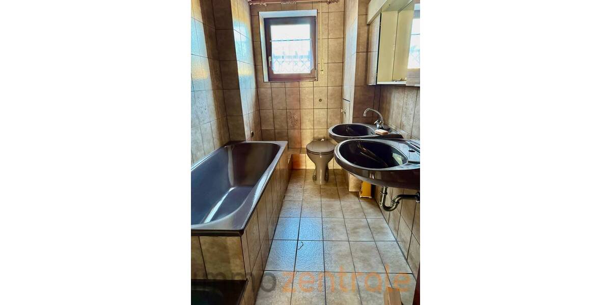 Einfamilienhaus Gunzenhausen Laubenzedel - 8 Zimmer, 203 m&sup2;, 329.000&euro; | Angebot:25680267