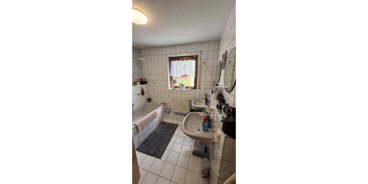 Etagenwohnung Laichingen - 3 Zimmer, 75 m&sup2;, 950&euro; | Angebot:26820266