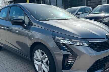 Renault Clio 13.200 km 16.490 &euro; Wiesmoor 26639