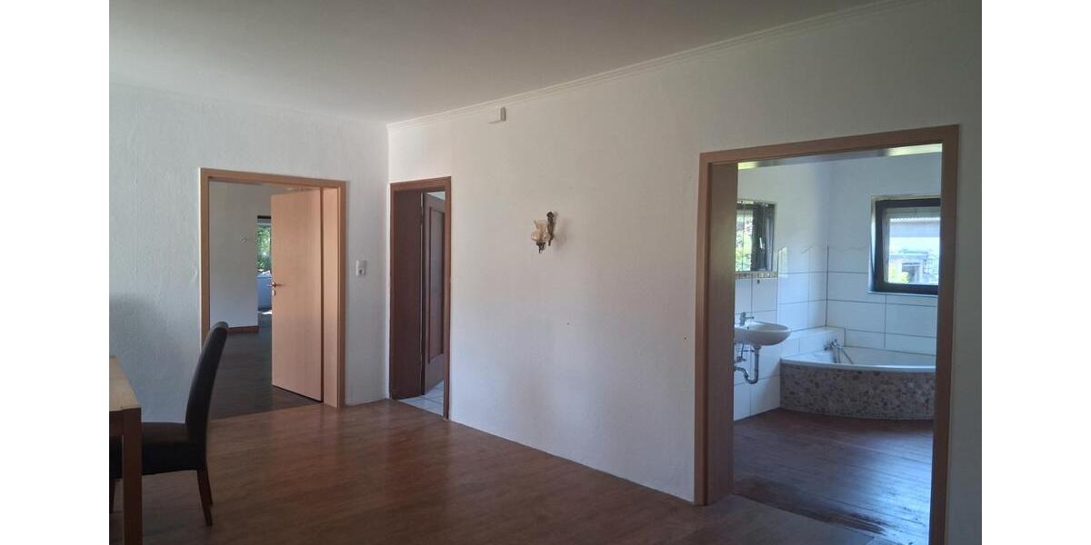 Erdgeschoßwohnung Hellenthal - 4 Zimmer, 120 m&sup2;, 900&euro; | Angebot:26502617
