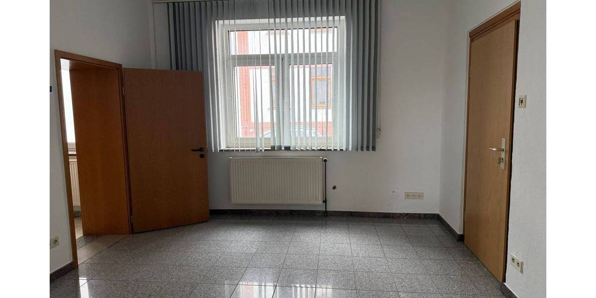 Gewerbeobjekt Limburg - 4 Zimmer, 120 m&sup2;, 850&euro; | Angebot:25815292