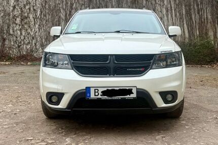 Dodge Journey 106.000 km 9.500 &euro; Berlin 13347