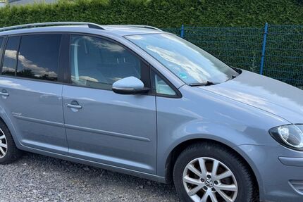 VW Touran 308.000 km 1.500 &euro; Limeshain 63674