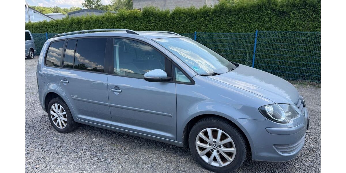 VW Touran 308.000 km 1.500 &euro; Limeshain 63674