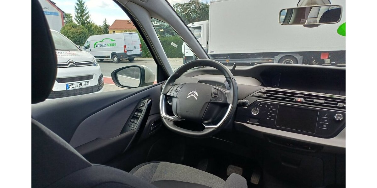 Citroen C4 SpaceTourer 1.2 PureTech Live 54.000 km 16.995 € Meißen 01662